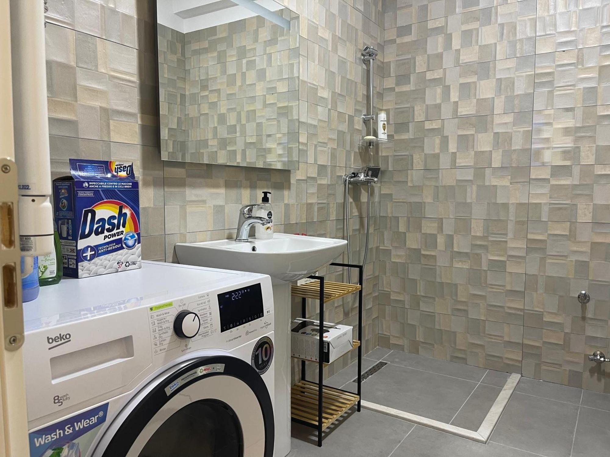 Ale Investa Hospitality Apartment Tiranë Luaran gambar
