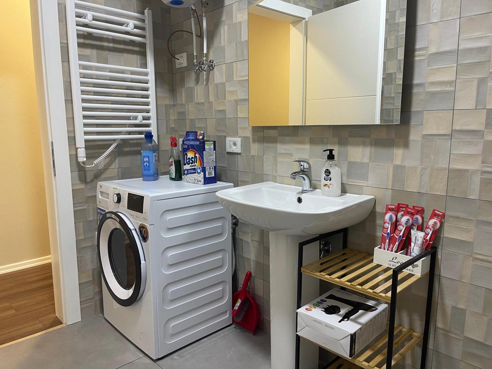 Ale Investa Hospitality Apartment Tiranë Luaran gambar